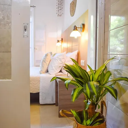 Bonsai Skiathos Town